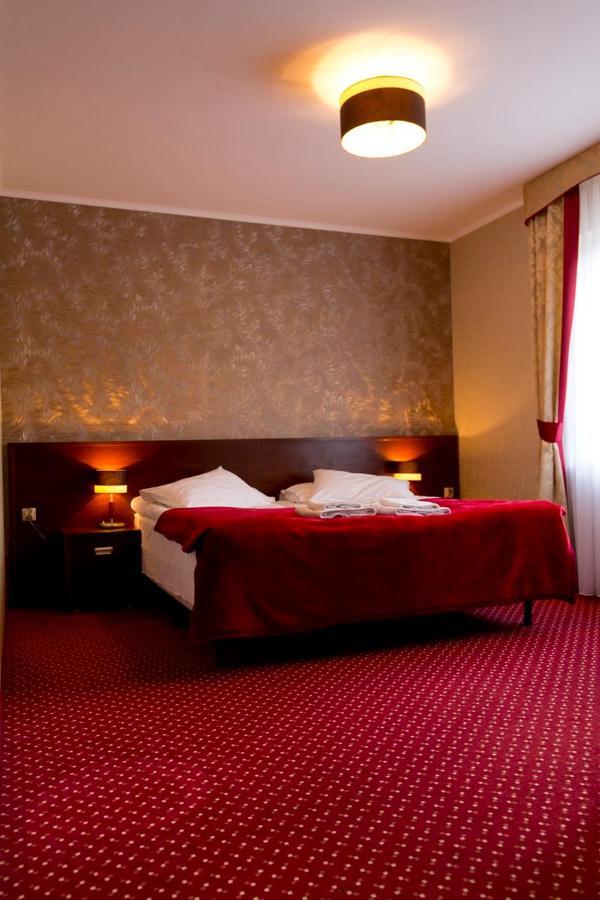 Hotel Tim Cekanowo Esterno foto