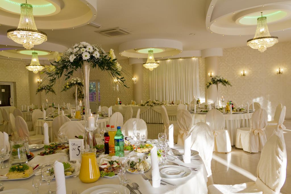 Hotel Tim Cekanowo Esterno foto