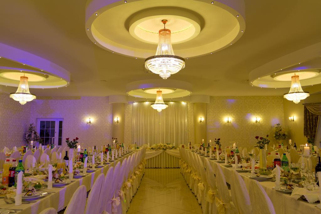 Hotel Tim Cekanowo Esterno foto