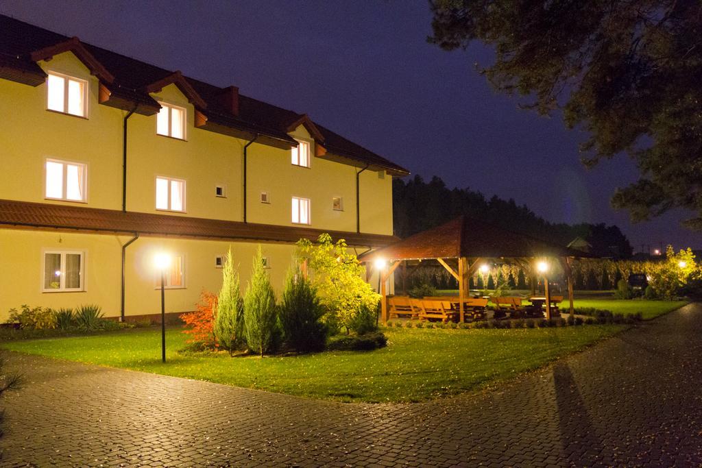 Hotel Tim Cekanowo Esterno foto